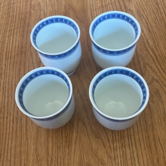 4 each Elegant Blue and White Ceramic Cup - Picture 1 of 8